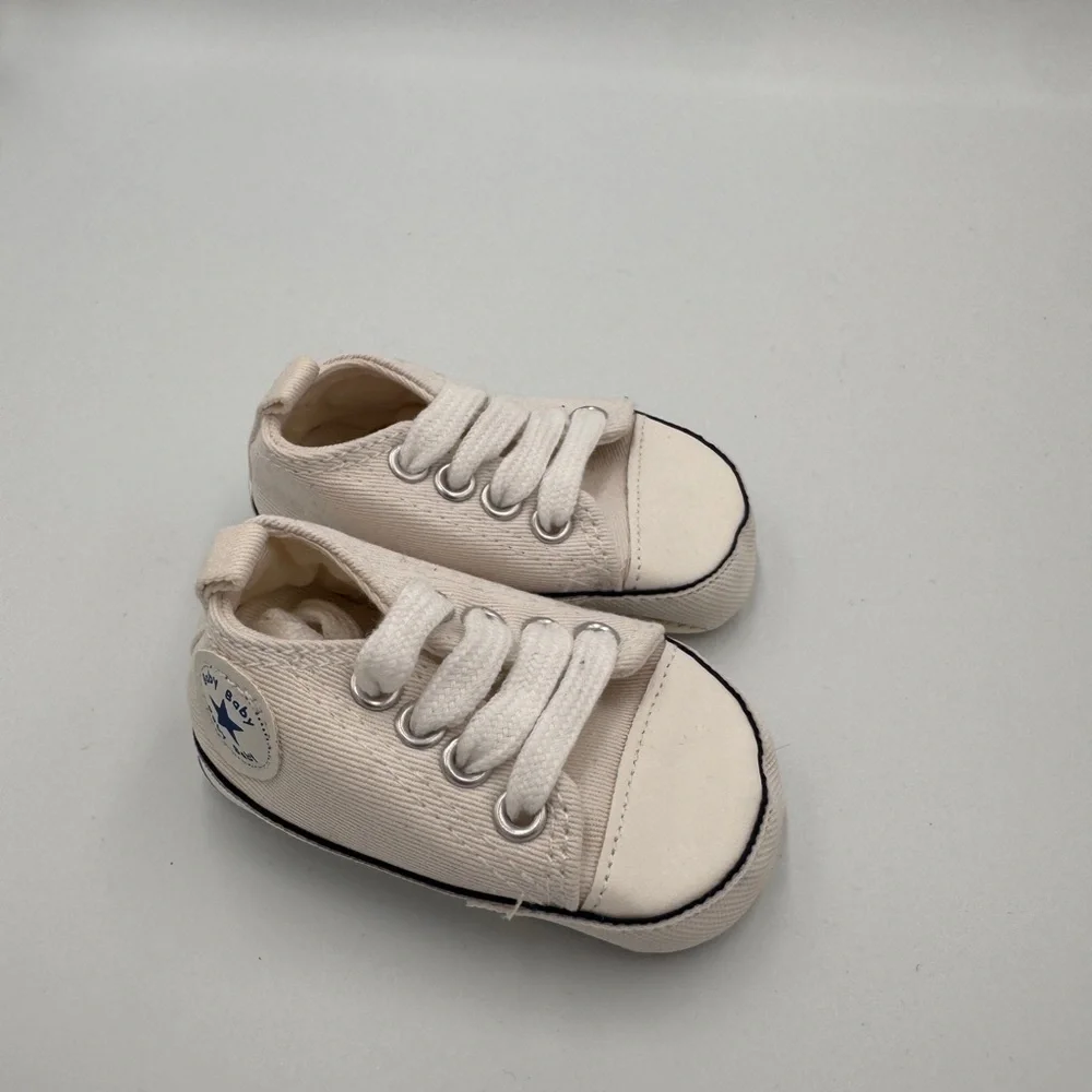 NWOT Baby Size 2 Off White Canvas Soft Sneakers Walker Shoes